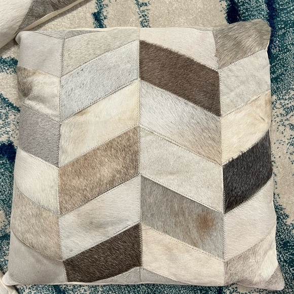 ONE- Never used genuine Cowhide Patchwork Chevron Pillowcase/ 4 available - Picture 2 of 8
